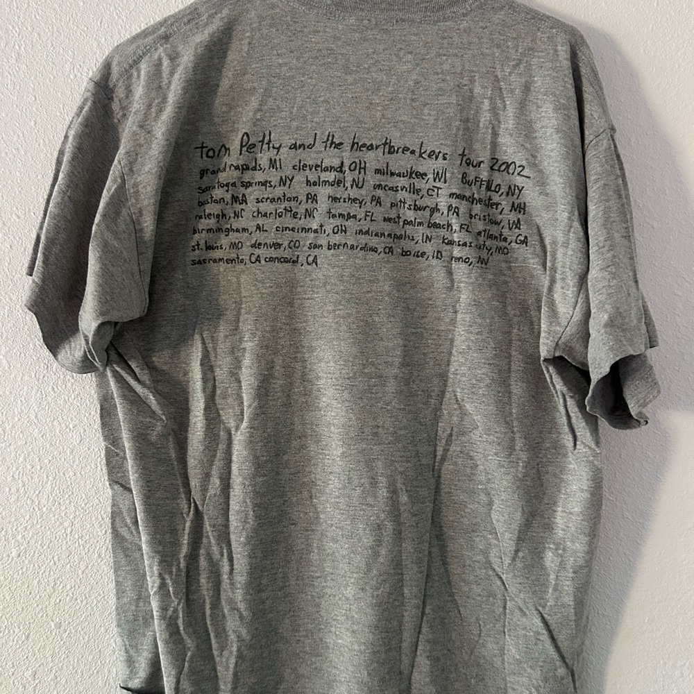 Tom Petty & The Heartbreakers tour shirt - Picture 2 of 2